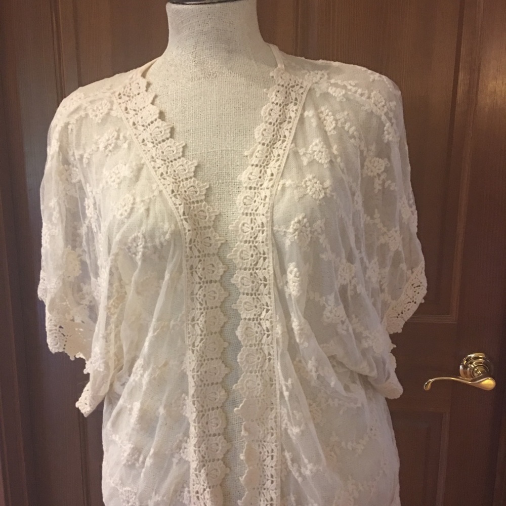 Lace kimono